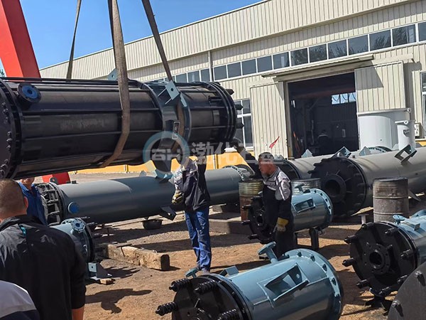 19500彩票网忙发货石墨换热器40余台发往临沂矿厂